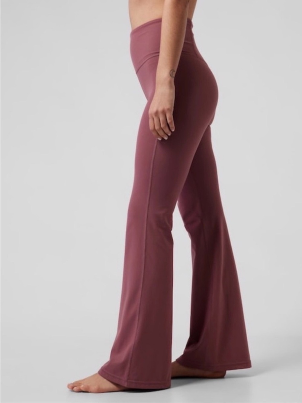 Athleta Women's Elation Flare Pant Purple Pink Mauve Size M Athleisure Lounge